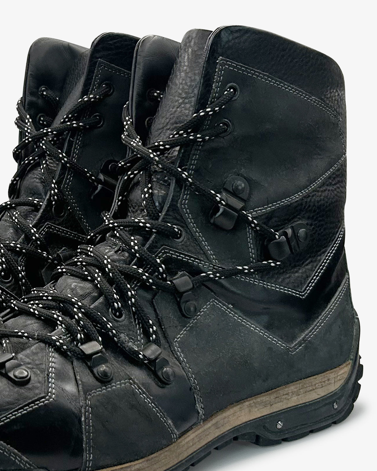 Dirk Bikkembergs, Double Lace Trail Boots