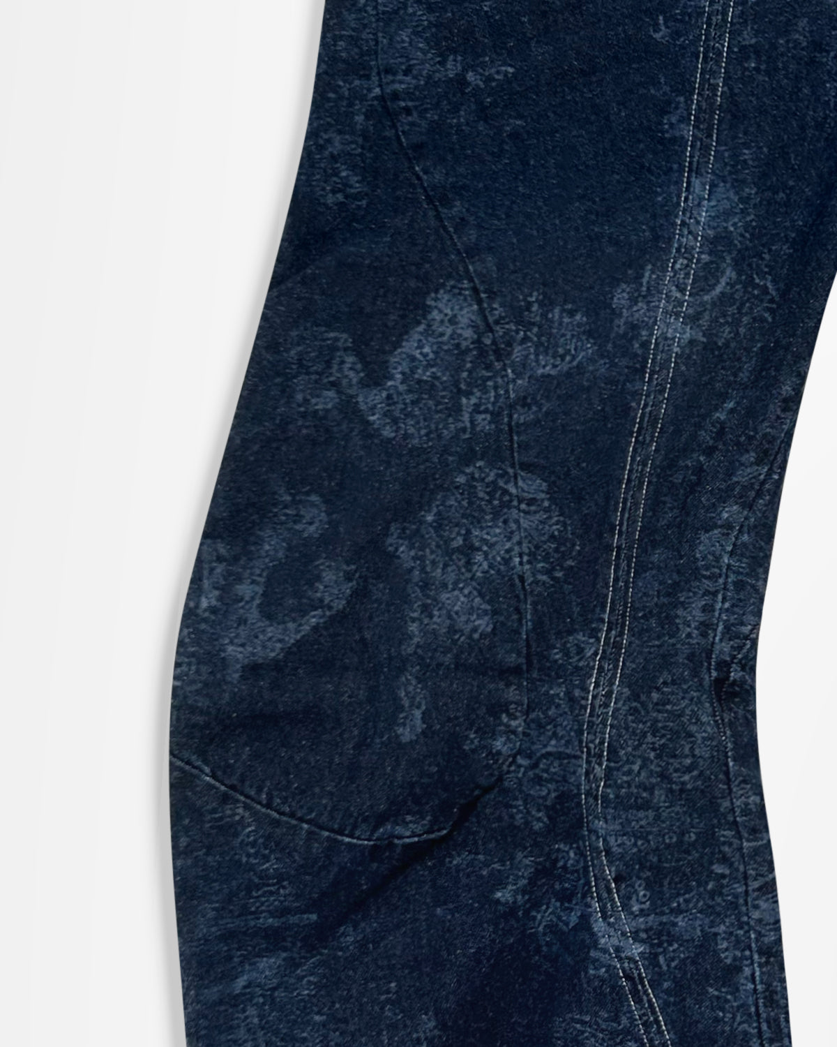 Lueder, SS25 Laser Engraved Engineered Flare